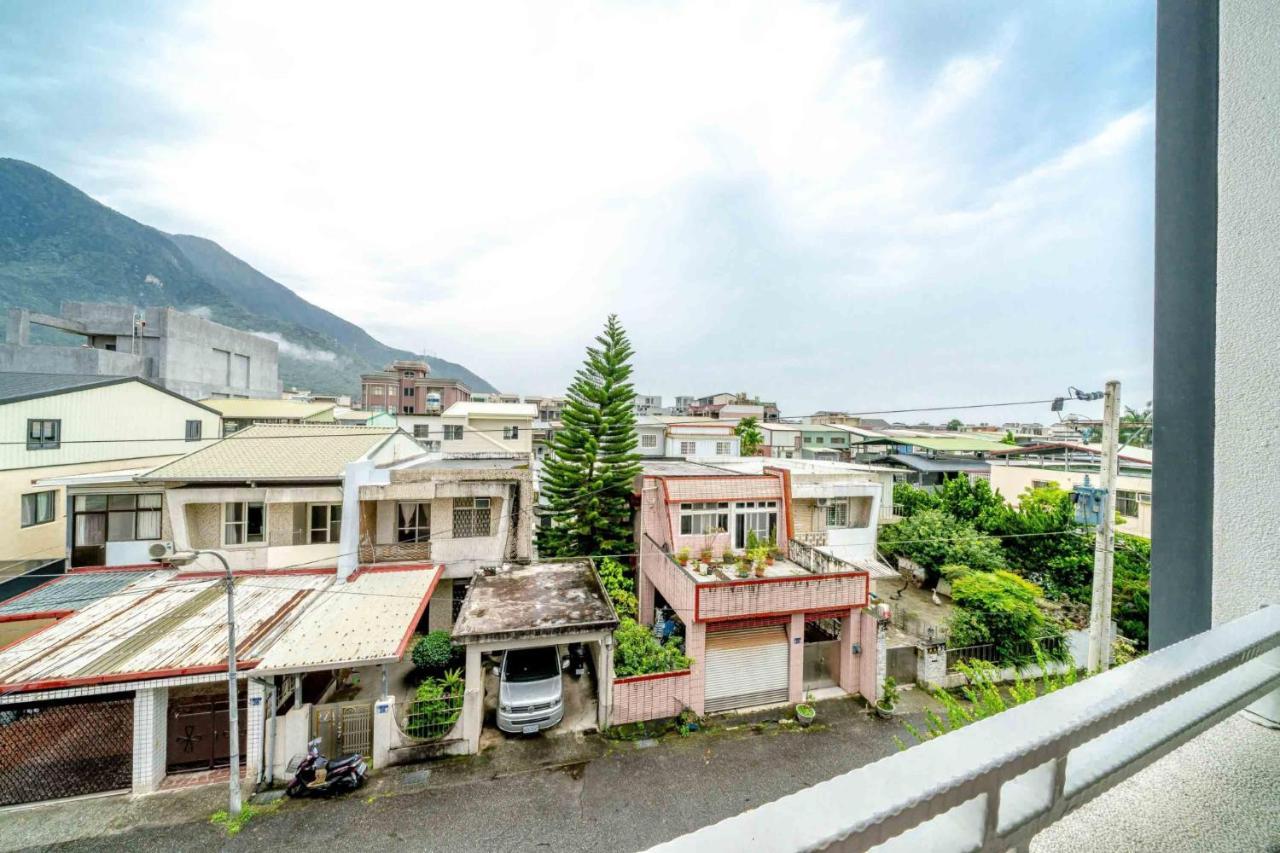 五葉松民宿-電梯民宿 近慈濟中小學及慈科大及人社院 Chua-lien Exteriér fotografie